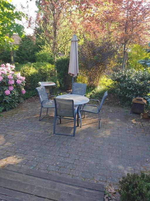 Villa Nurdachhaus Mit Kaminofen Und Grossem Grundstueck à Faßberg Extérieur photo